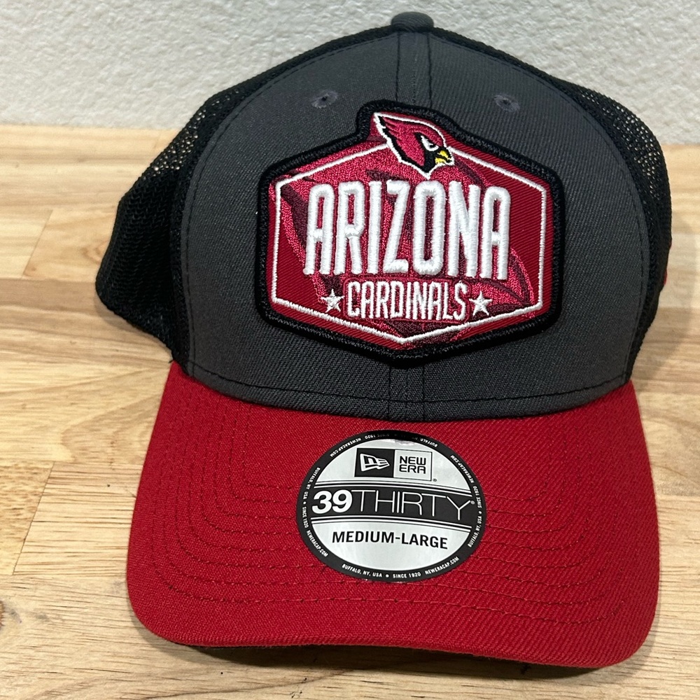 Men's Arizona Cardinals New Era Graphite NFL Draft Trucker 39THIRTY Flex Hat